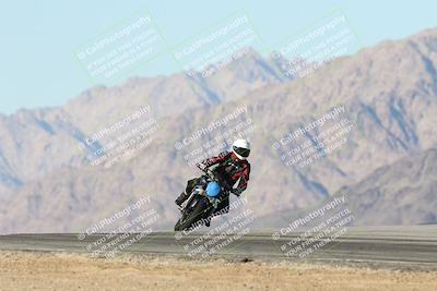 media/Dec-01-2025-Moto Forza (Mon) [[2daa91e15f]]/3-Beginner Group/Session 4 Turn 9/